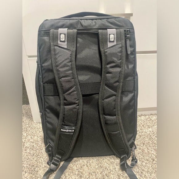 New without tags Swiss Gear tech backpack. - Picture 12 of 16